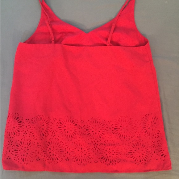 Hot pink Banana Republic tank with eyelet detail - Picture 5 of 5